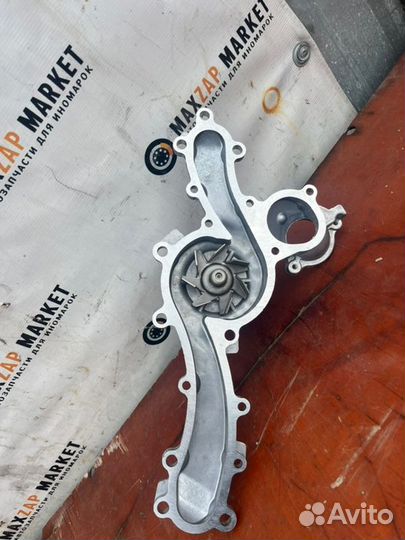 Насос водяной (помпа) Toyota Land Cruiser Prado