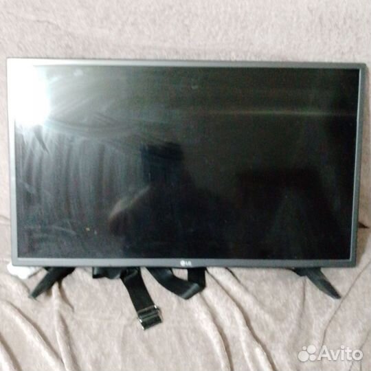 Телевизор же. Диагональ 84 см. LG. Цена 5000