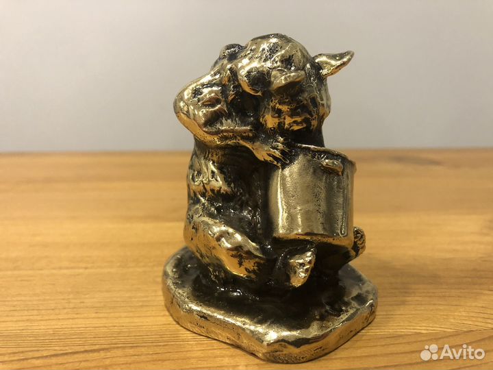 Медведь с бочонком бронза