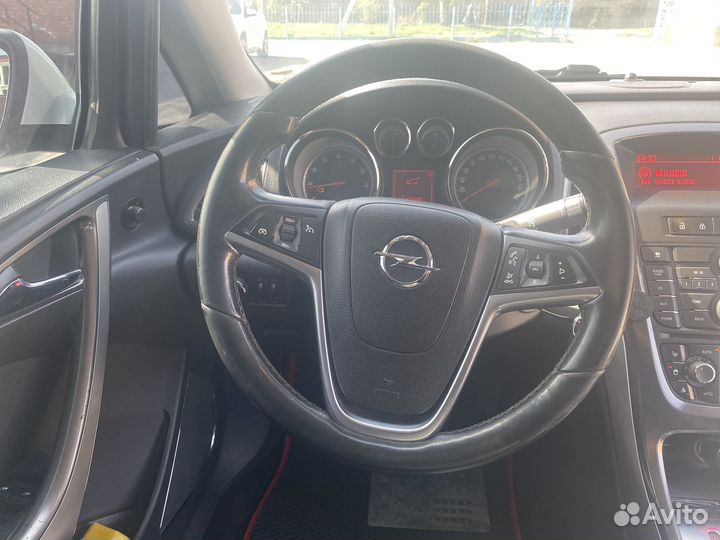 Opel Astra 1.4 AT, 2011, 215 000 км