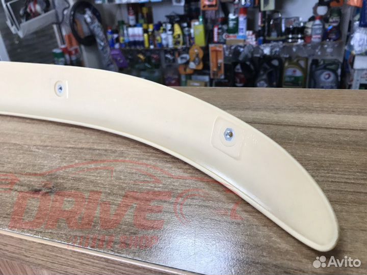 Спойлер на крышку багажника (lip) Toyota Camry V40