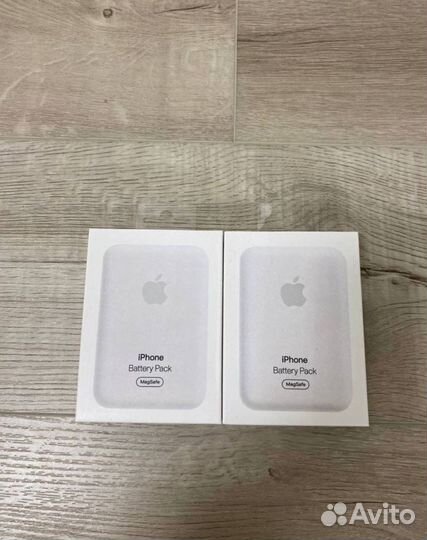 Павербанк apple