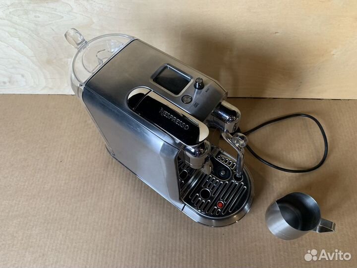 Кофемашина bork C830