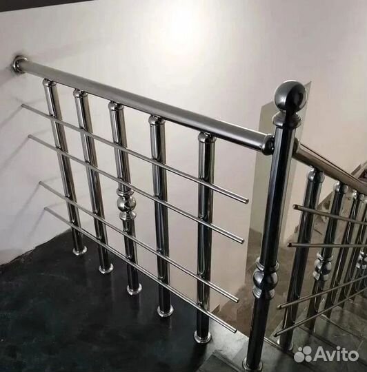 Пeрилa для лестниц / пopучни из нeржавейки