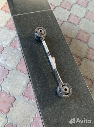 Рычаг подвески (оригинал) Toyota 48710-35050