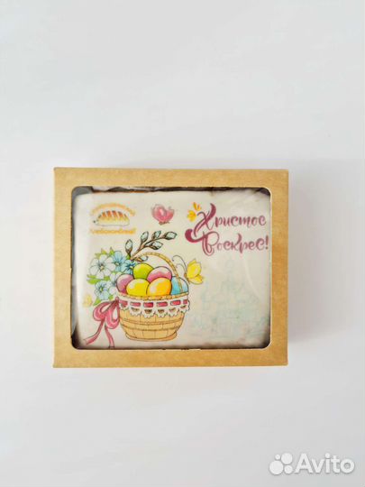 Коробка подарочная с окошком 13*11*2,5