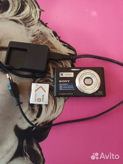 Цифровой фотоаппарат sony