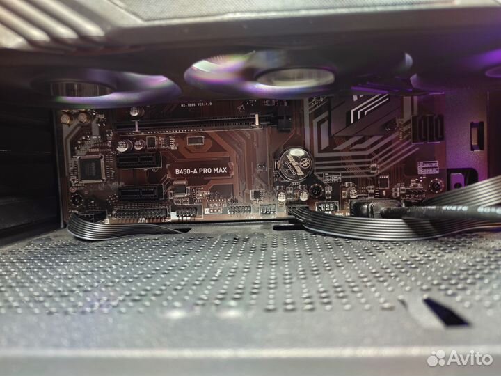 Материнская плата с процессором и памятью