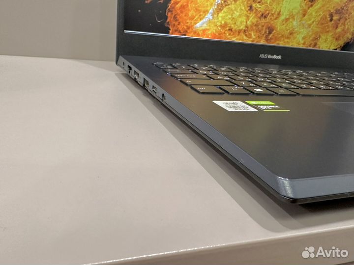 Asus i5 10gen/1650TI/12gb/ssd/ips Full HD