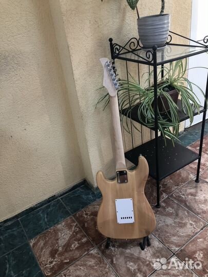 Электрогитара для начинающих