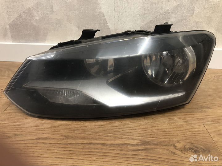 Фара для VW Polo V левая