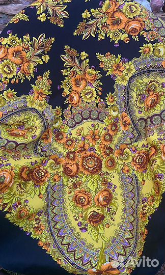 Павловопосадская шаль (платок) Подкова