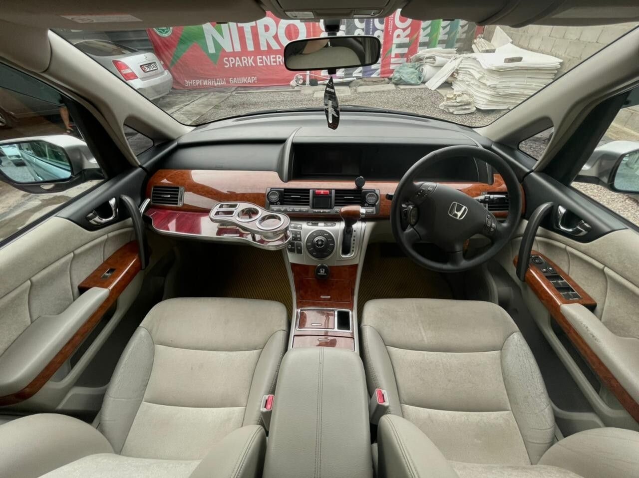 Honda Elysion: фото владельца