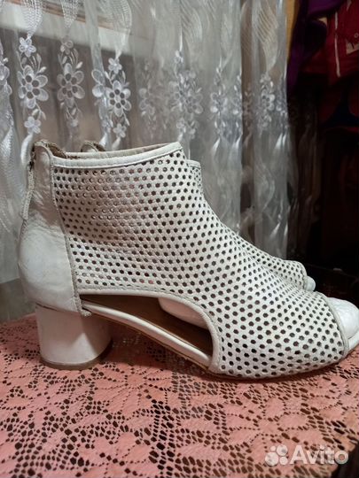 Босоножки 42 разм