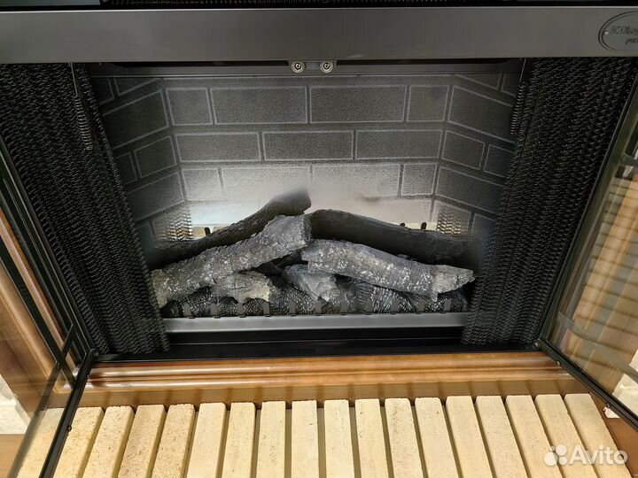 Камин электрический с пультом новый