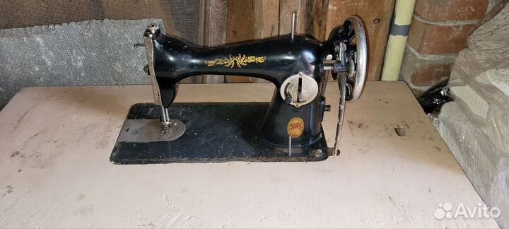 Швейная машина Подольск ножная