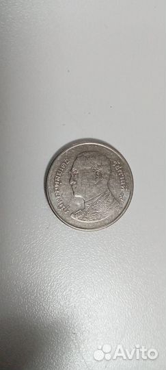 Монета 1 бат тайланд
