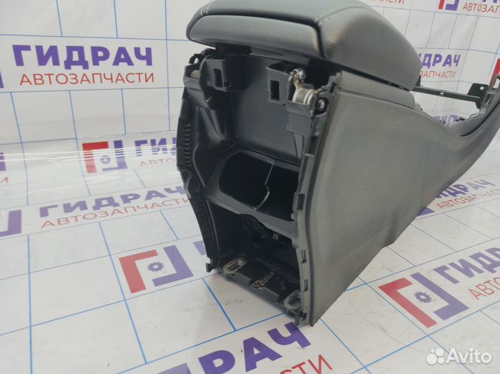 Консоль центральная с подлокотником Mercedes-Benz