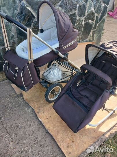 Детская прогулочная коляска