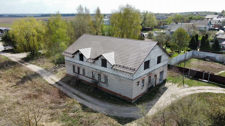 Здание, 400 м²