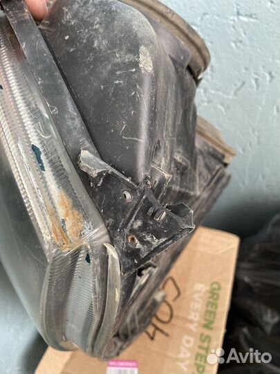 Фара передняя левая на LADA priora