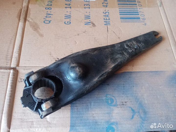 Вилка сцепления Рено Логан