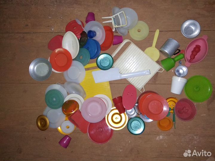 Кухонные принадлежности и посуда кукольная