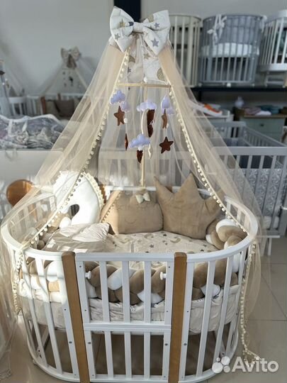 Детская кроватка И постель