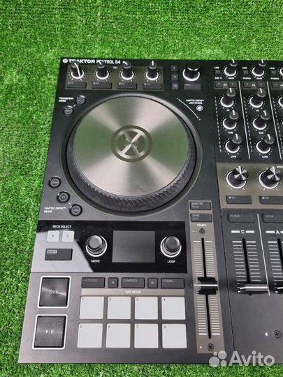 DJ-контроллер Native Instruments Traktor Kontrol S
