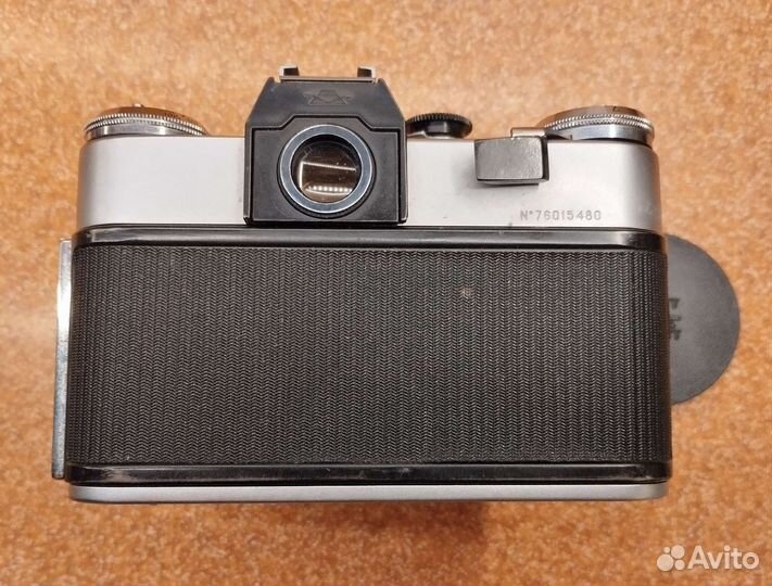 Плёночные фотоаппараты Zenit E и Зоркий 4