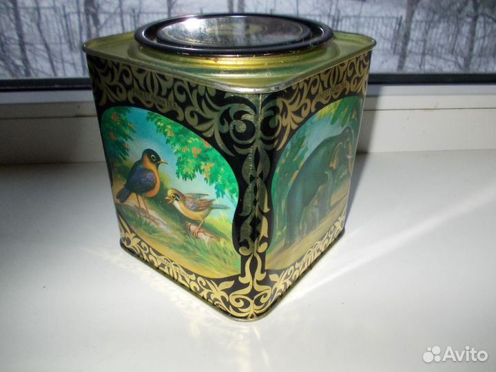 Жестяная банка для хранения