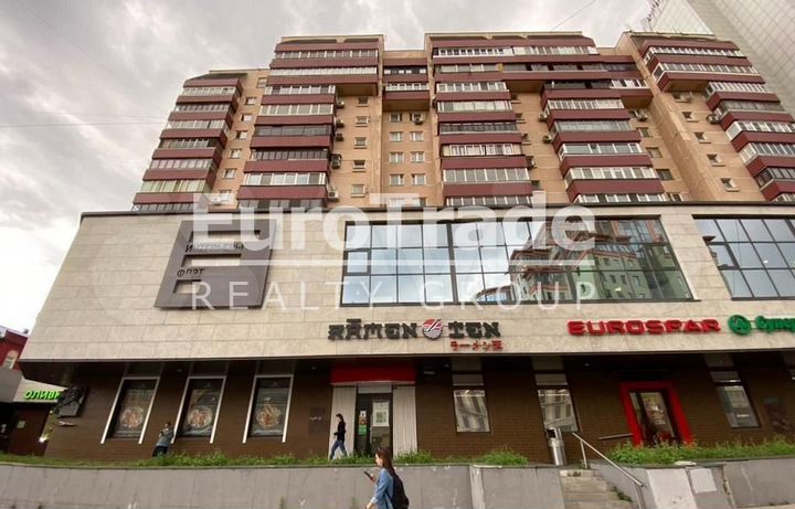Продам торговое помещение, 172 м²