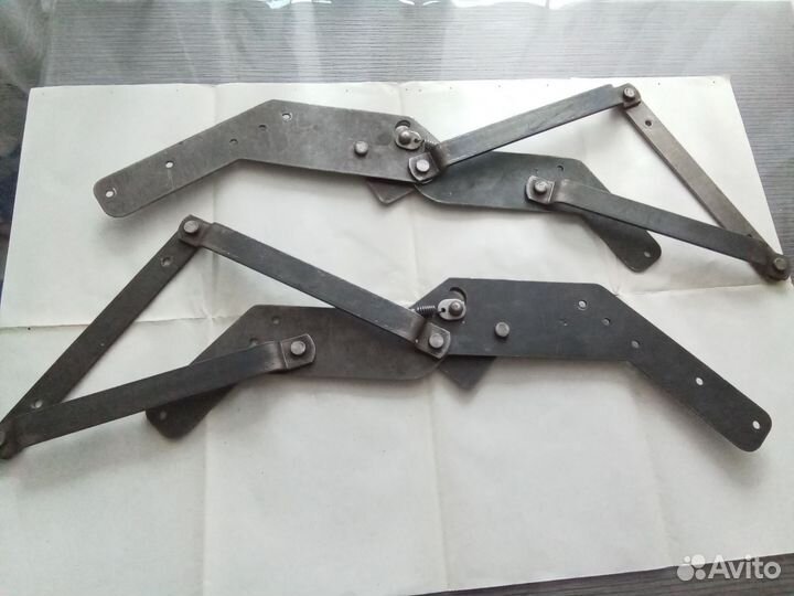 Подъемный механизм для дивана