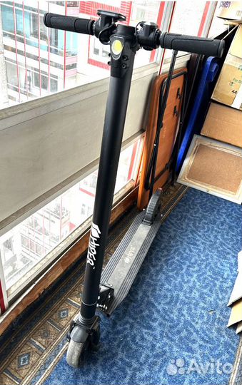 Электросамокат Hiper Stark DX650