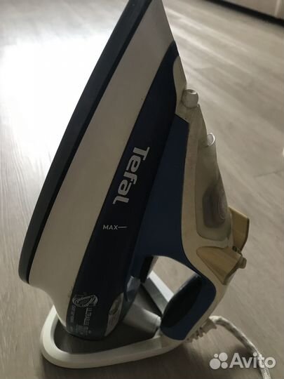 Утюг с парогенератором tefal