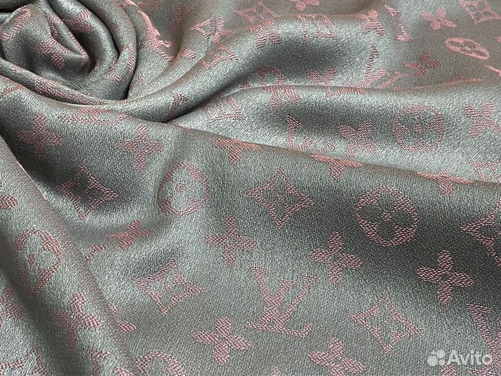 Женская шаль Louis Vuitton