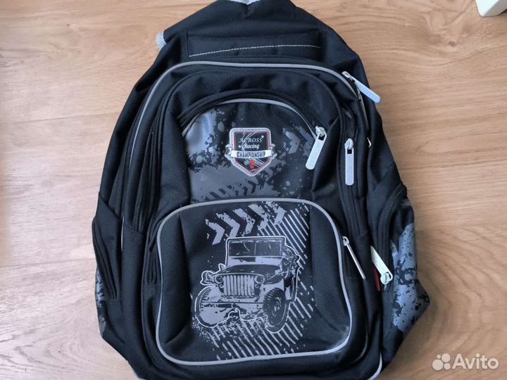 Школьный рюкзак