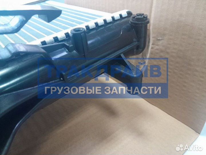 Радиатор охлаждения двигателя Ивеко Дейли