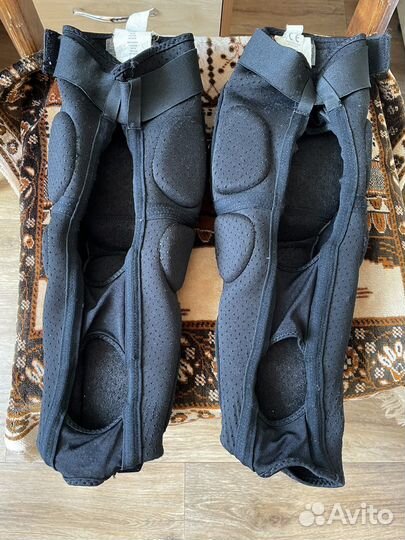 Наколенники