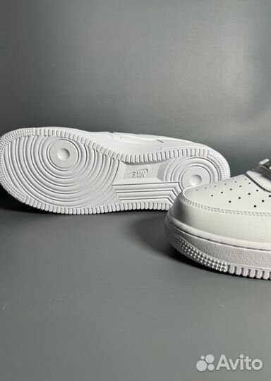 Кроссовки Nike AIR force 1 белые