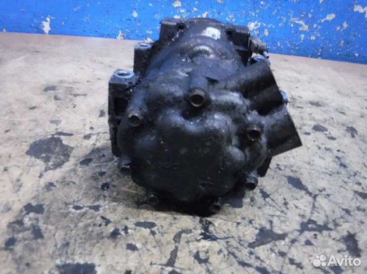 Компрессор кондиционера Renault Logan