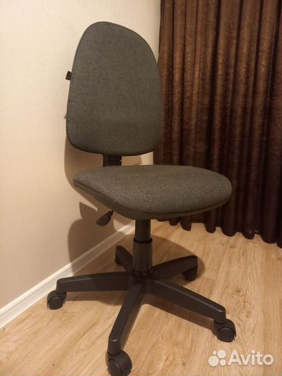 Компьютерное кресло