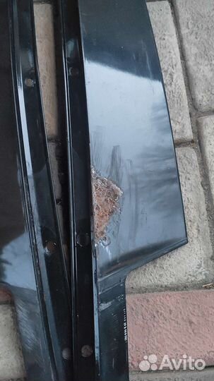 Накладки на стойки и радиаторную решетку BMW E90