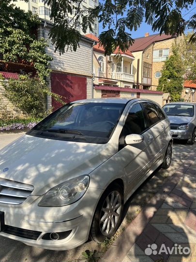 Сиденья Mercedes B200