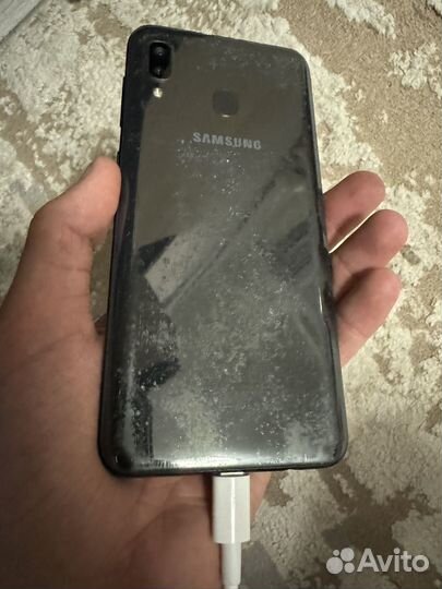 Samsung Galaxy A20, 3/32 ГБ