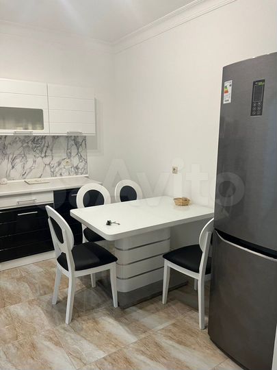 2-к. квартира, 59 м², 2/9 эт.
