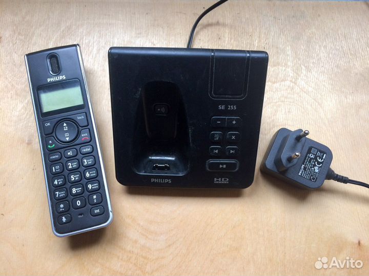 Телефон Philips