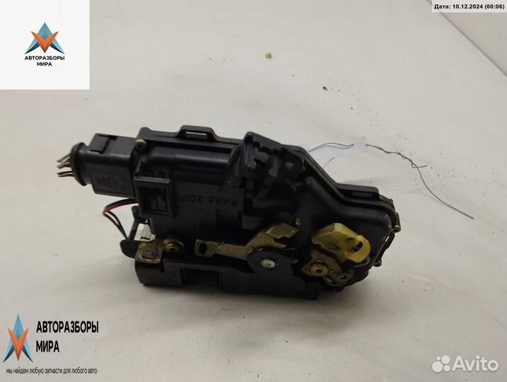 Замок двери передней правой Audi A6 4B/C5 1998