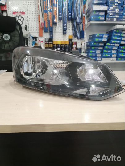 Фара правая (дорест) VW Polo sedan