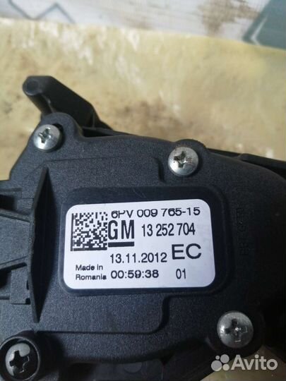 Педаль газа Opel Astra J